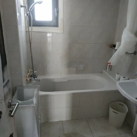 Larnacas Central Kalogera Larnaca